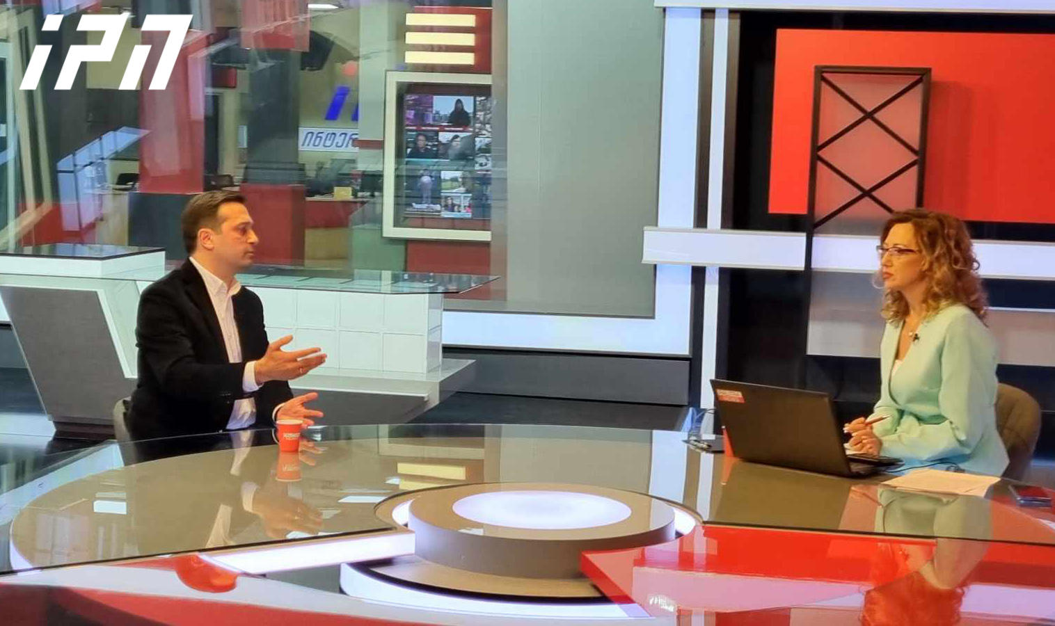 ომბუდსმენი - მივმართავ ოპოზიციას, თუ აქვთ მტკიცებულებები, რომელიც შეიცავს დანაშაულს, მოსყიდვას, გაყალბებას, პირადობის მოწმობის ჩამორთმევას და ამაზე სახელმწიფო არ ახდენს რეაგირებას, მოგვმართონ