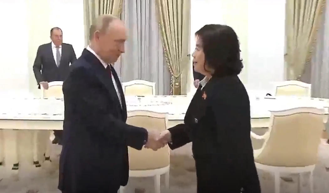 ვლადიმერ პუტინი ჩრდილოეთ კორეის საგარეო საქმეთა მინისტრს შეხვდა