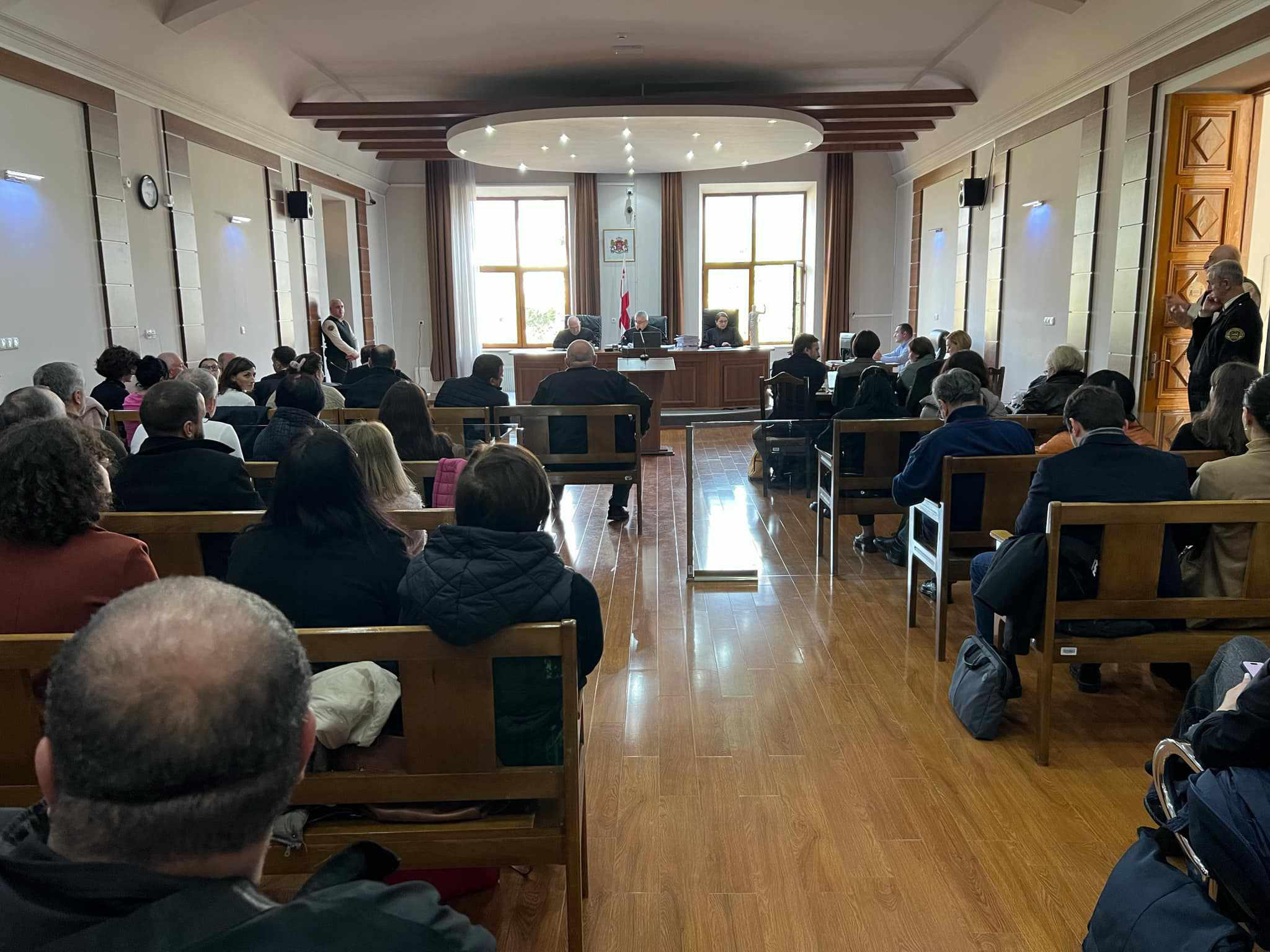 ქუთაისის სააპელაციო სასამართლოში არასამთავრობო ორგანიზაციების საჩივრების  განხილვა მიმდინარეობს