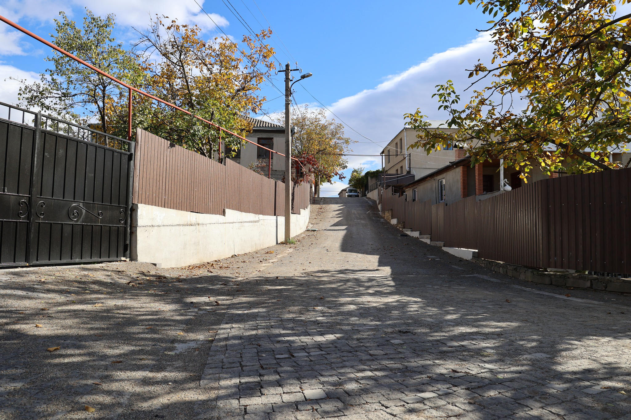 ქალაქ ბოლნისში, ვახუშტი ბაგრატიონის ქუჩაზე, გზის მოწყობის სამუშაოები დასრულდა