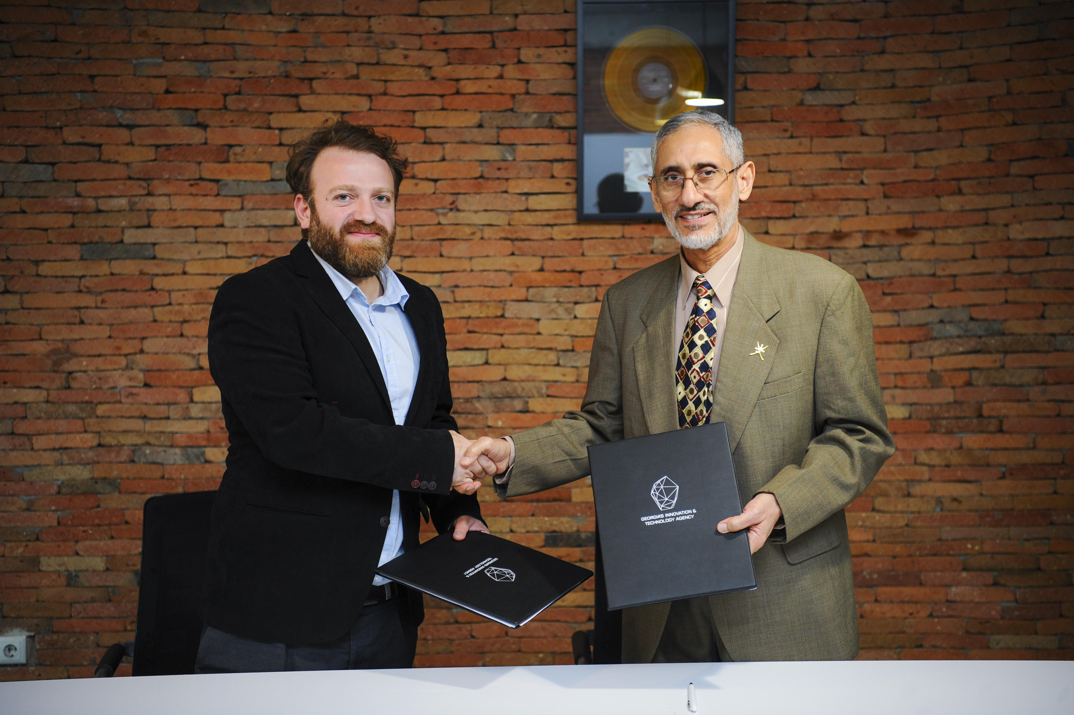 GITA-სა და Modern College of Business and Science-ს შორის თანამშრომლობის მემორანდუმი გაფორმდა