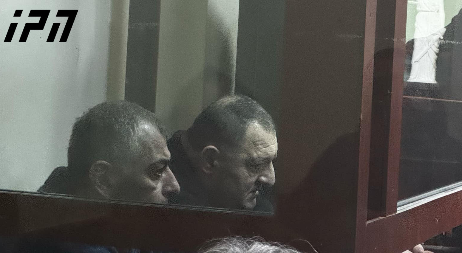 როინ შავაძის ჯგუფურად განზრახ მკვლელობაში და თავისუფლების უკანონოდ აღკვეთაში ბრალდებულები, იმჟამინდელი კუდ-ის სამი ყოფილი თანამშრომელი სასამართლომ დამნაშავედ ცნო და 12-12 წლიანი პატიმრობა მიუსაჯა