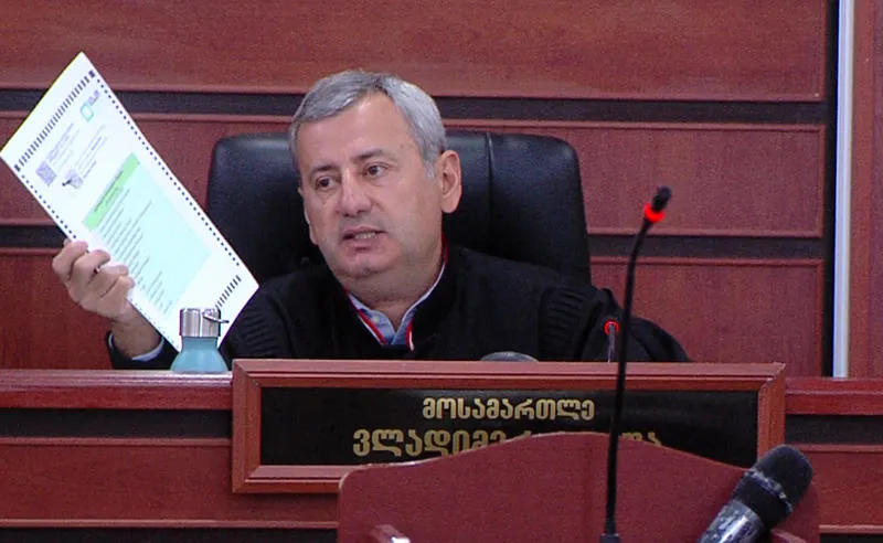 მოსამართლე ვლადიმერ ხუჭუა - არ ვიყავი მიწვეული კორპორაციულ წვეულებაზე