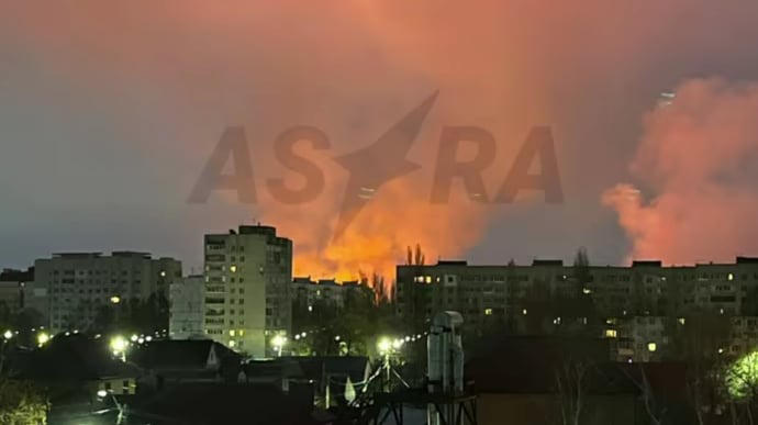 უკრაინულმა დრონებმა ბრიანსკში საბრძოლო მასალის საცავებს დაარტყეს