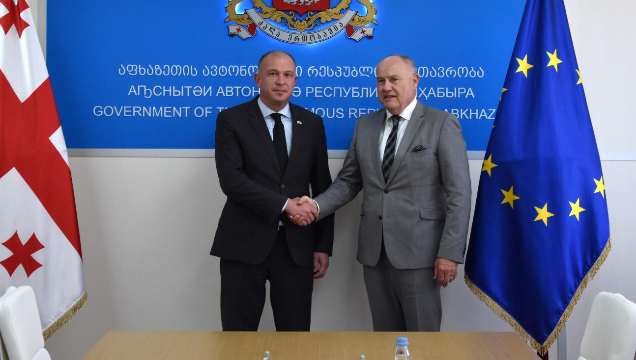 ლევან მგალობლიშვილი ჩეხეთის რესპუბლიკის საგანგებო და სრულუფლებიან ელჩს შეხვდა