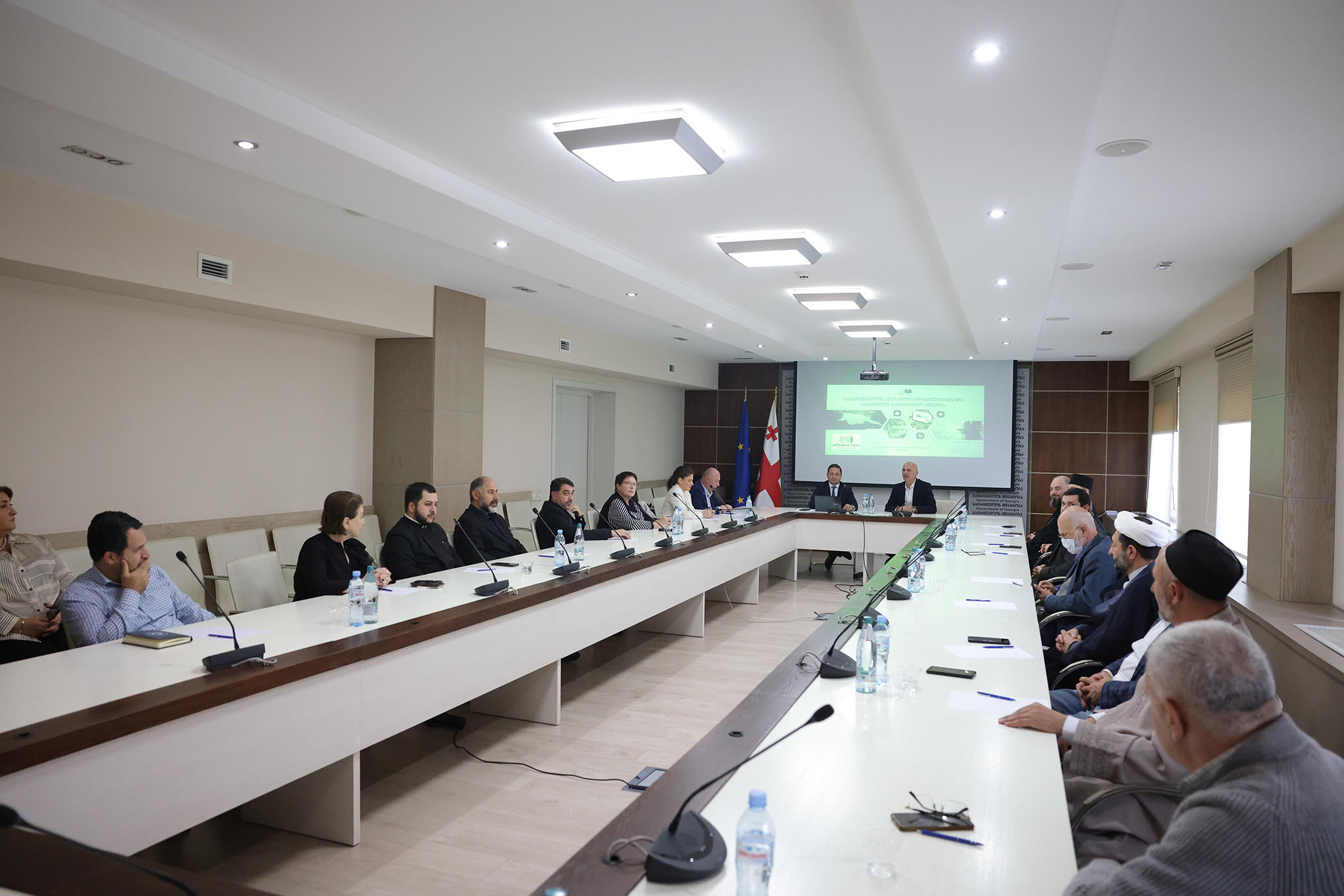 ინტერრელიგიური სათათბირო საქსტატის ხელმძღვანელს შეხვდა
