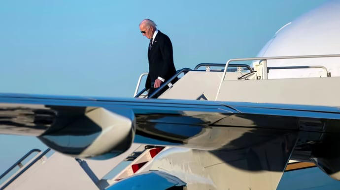 ჯო ბაიდენი პერუში ჩავიდა, სადაც სი ძინპინს შეხვდება