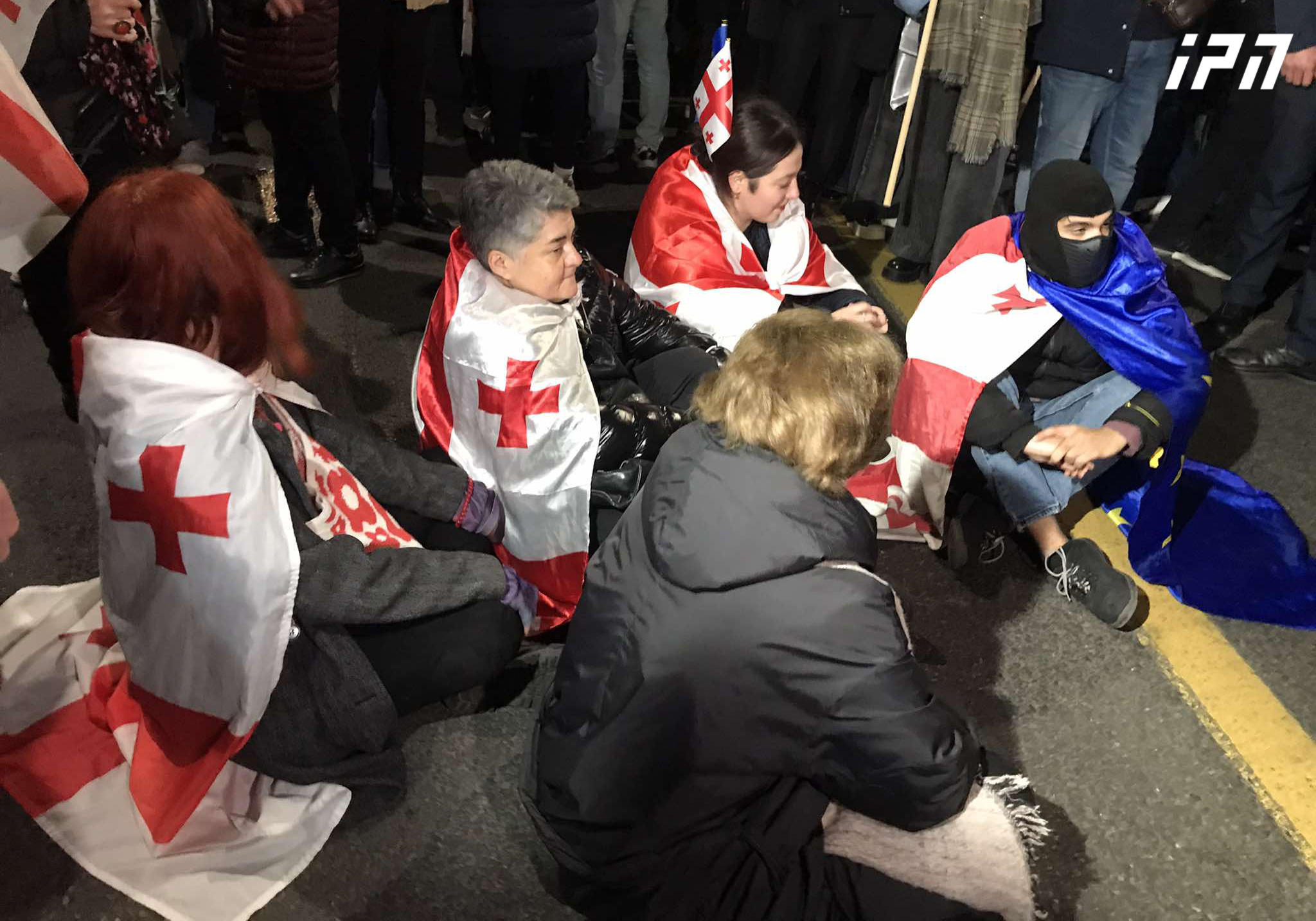 აქციის მონაწილეების მსვლელობის გამო ჭავჭავაძის გამზირზე მოძრაობა ნაწილობრივ გადაიკეტა