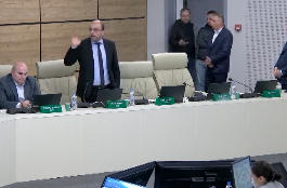 ცესკოს სხდომაზე სიტყვიერი დაპირისპირება კიდევ ერთხელ მოხდა - გიორგი სიორიძემ გიორგი კალანდარიშვილს "ქართული ოცნების" ნოტარიუსი უწოდა