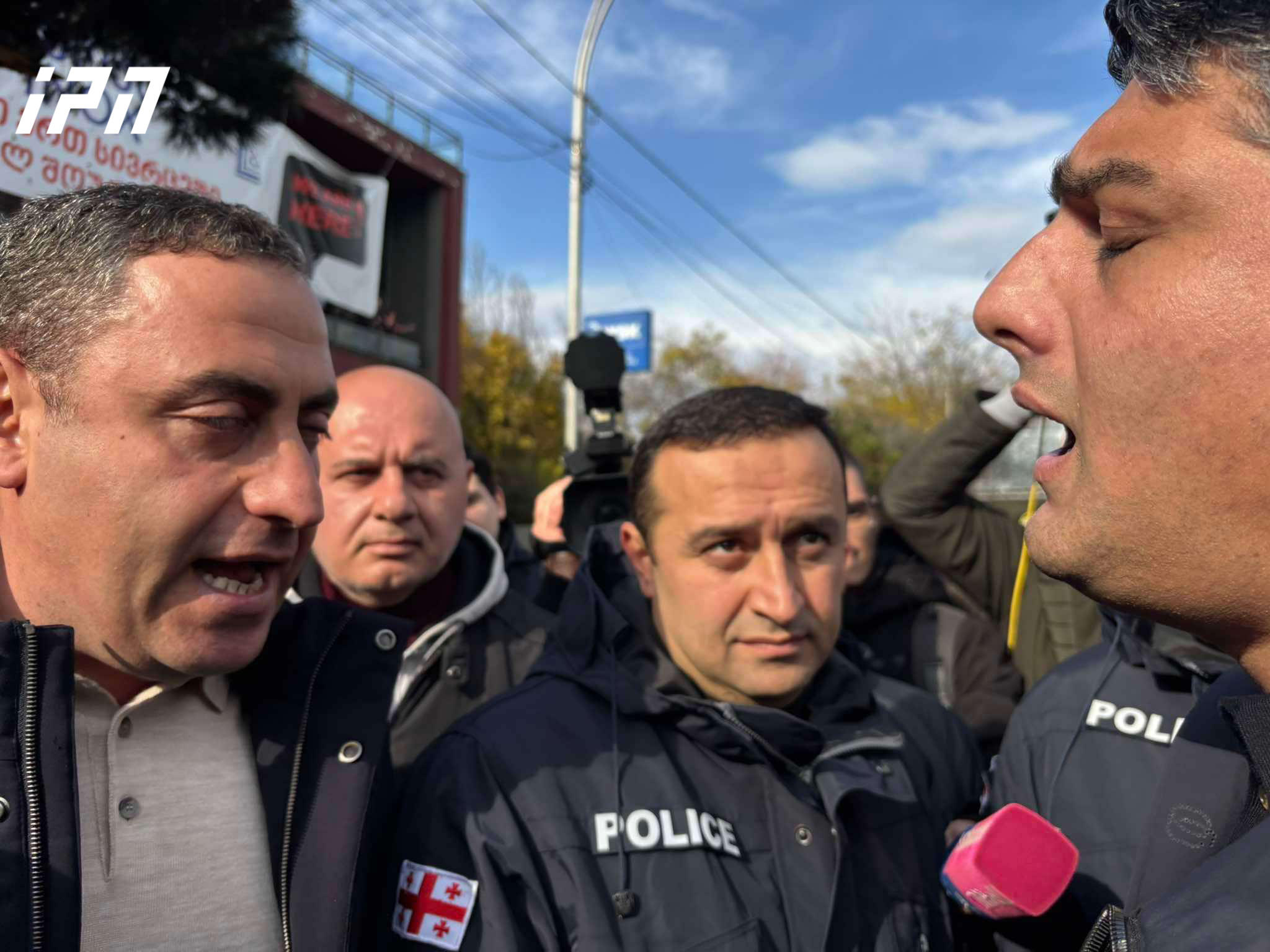 გიორგი ვაშაძესა და ვაჟა სირაძეს შორის შელაპარაკება მოხდა