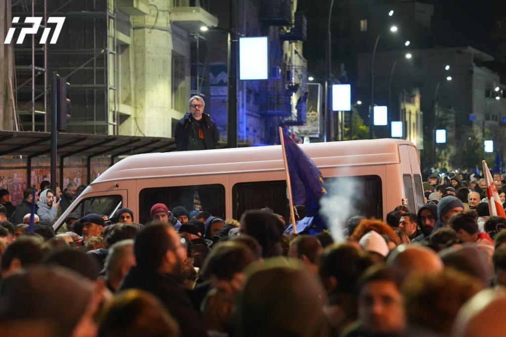 ნიკა გვარამია - როცა ილია ჭავჭავაძის, შოთა რუსთაველის და დავით აღმაშენებლის, თამარ მეფის, ნიკო ნიკოლაძის, ზვიად გამსახურდიას ქვეყანას გვართმევენ, აჯანყება და ბრძოლა იქცევა ვალდებულებად - უფლება არ გვაქვს, ეს ქვეყანა დავკარგოთ