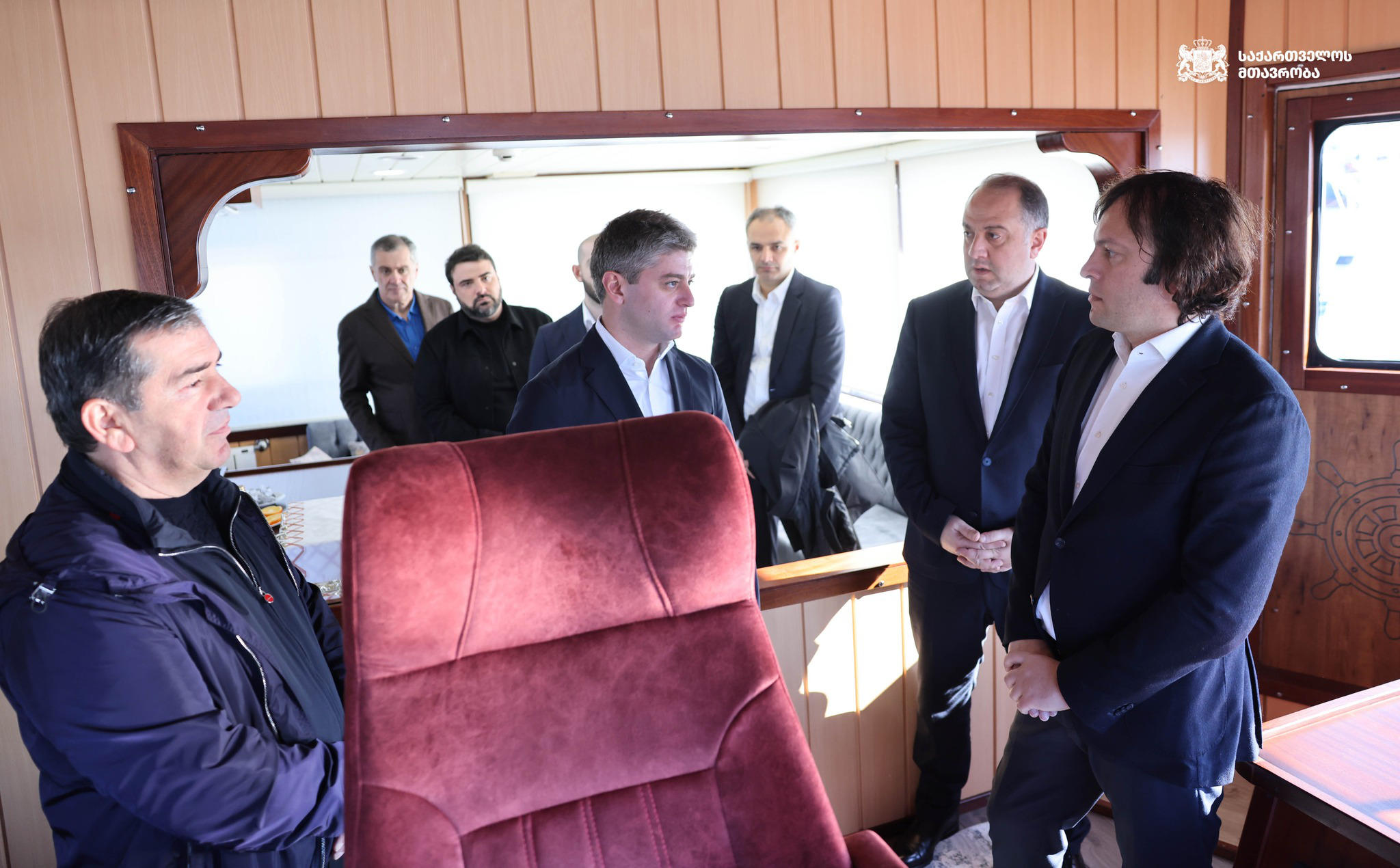პრემიერ-მინისტრმა თევზსაჭერი ლიცენზიის მფლობელი გემები დაათვალიერა