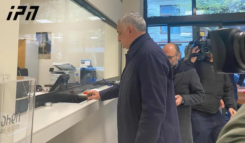 Mamuka Khazaradze and Badri Japaridze meet the President on the initiative of the "People's Parliament"