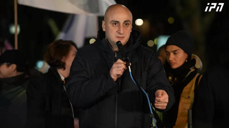 Opposition continues to protest on Chavchavadze Avenue