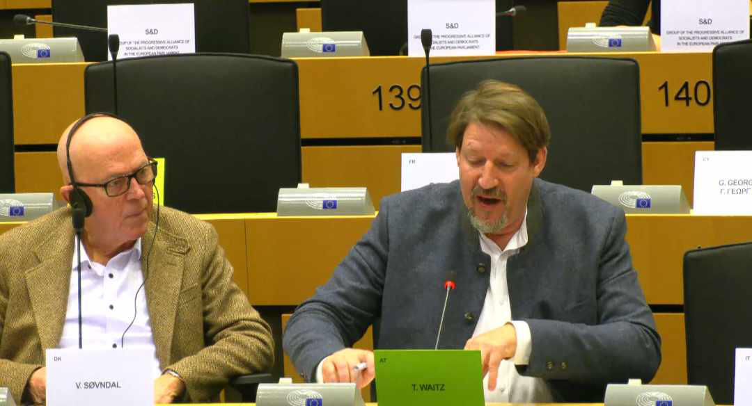 ტომას ვეიცი - საქართველოს პრემიერი ამბობს, რომ ოპოზიციური პარტიების აკრძალვა უნდა, ამაზე მეტი ავტორიტარული ქცევის მტკიცებულება რა გსურთ  - ეს არ არის ლეგიტიმური ხელისუფლება და ისინი ქვეყანას ევროკავშირს სანტიმეტრითაც ვერ დაუახლოებენ