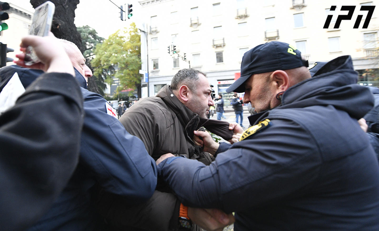 მედიაომბუდსმენი - მოვუწოდებთ შინაგან საქმეთა სამინისტროს, შეაჩეროს მედიასა და აქციის მონაწილეებზე ძალადობა, ხოლო სპეციალურ საგამოძიებო სამსახურს დაუყოვნებლივ დაიწყოს გამოძიება