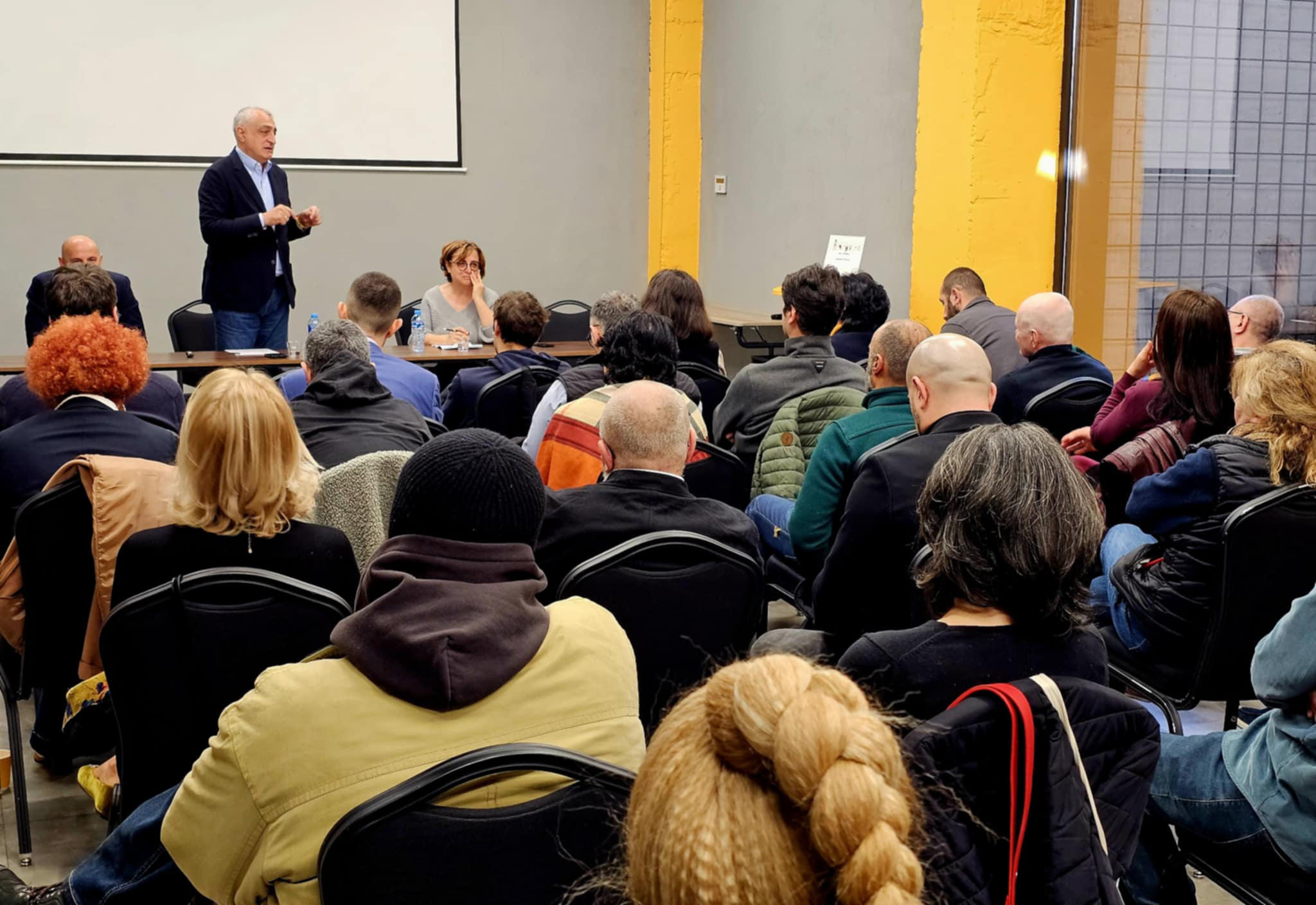 „ძლიერი საქართველოს”ლიდერები სამოქალაქო საზოგადოების, სხვადასხვა პროფესიული ჯგუფების, გაერთიანებებისა და ახალგაზრდული ორგანიზაციების წარმომადგენლებს შეხვდნენ