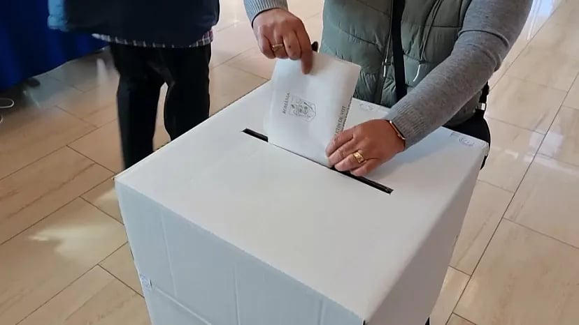 რუმინეთში საპრეზიდენტო არჩევნები მიმდინარეობს
