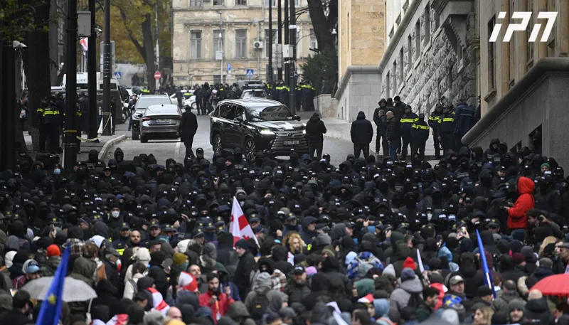 "Russians, slaves!" - Protesters greet the Georgian Dream's elected deputies, who enter the parliament by cars, with shouts