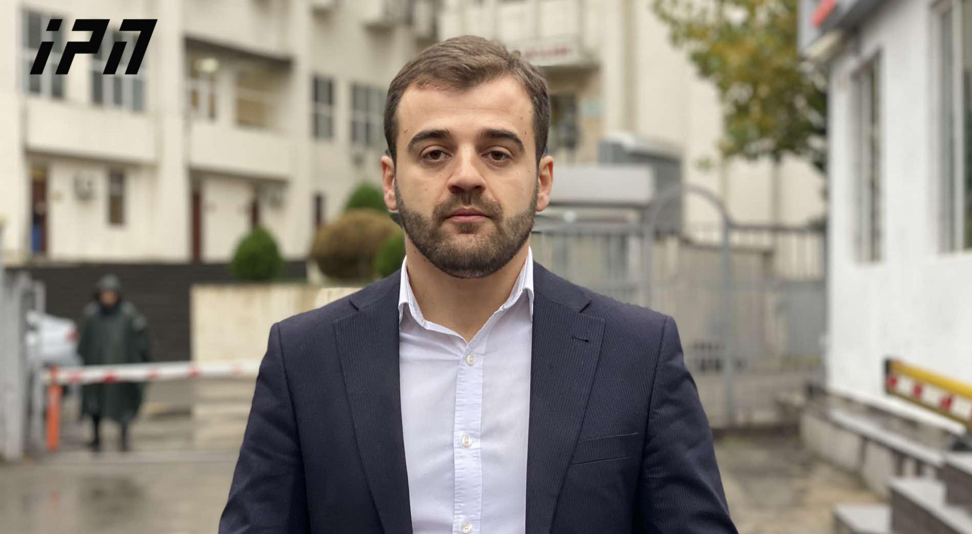 პოლიციელზე თავდასხმის ბრალდებით დაკავებულ ანატოლი გიგაურს ბრალდება ოფიციალურად წაუყენეს