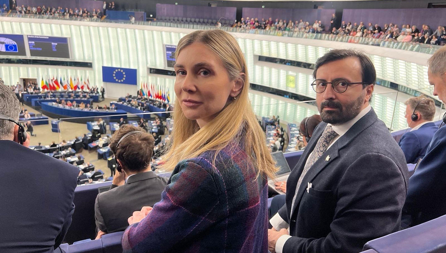 თინა ბოკუჩავა და გიორგი ჩალაძე ევროპარლამენტში ევროკომისიის პრეზიდენტად ურსულა ფონ დერ ლაიენის მეორე ვადით არჩევას დაესწრნენ