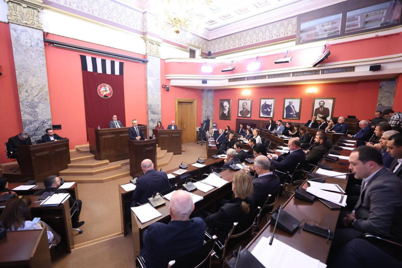 ალექსანდრე წულაძე - 2025 წელს  განახლებული საგნობრივი სტანდარტები დამტკიცდება, რის შემდეგაც, 2025-2028 წლებში განვაახლებთ ყველა სასწავლო სახელმძღვანელოს როგორც ქართულენოვან, ისე არაქართულენოვან სკოლებში