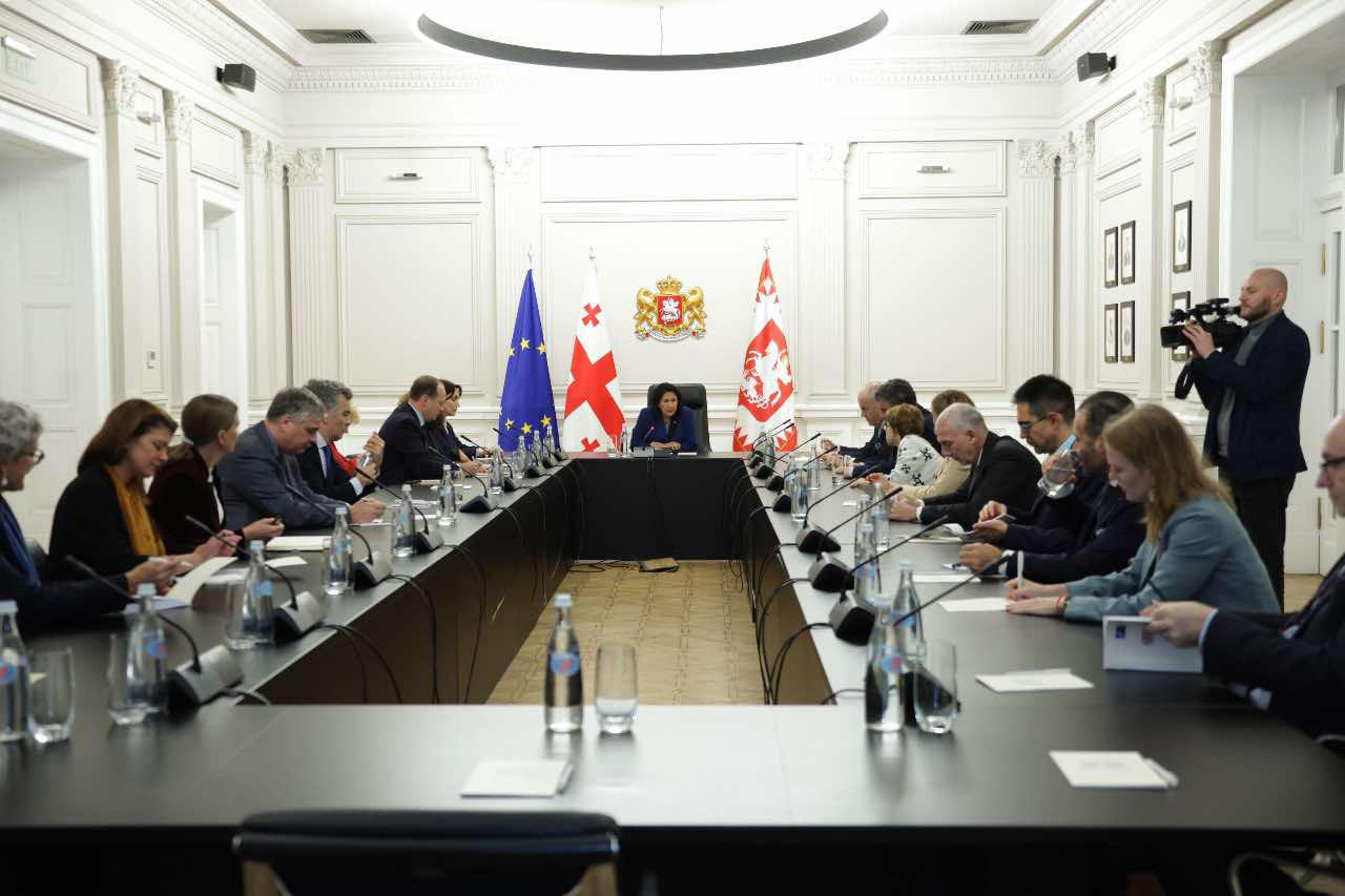 ორბელიანების სასახლეში პრეზიდენტი დიპლომატიურ კორპუსს შეხვდა