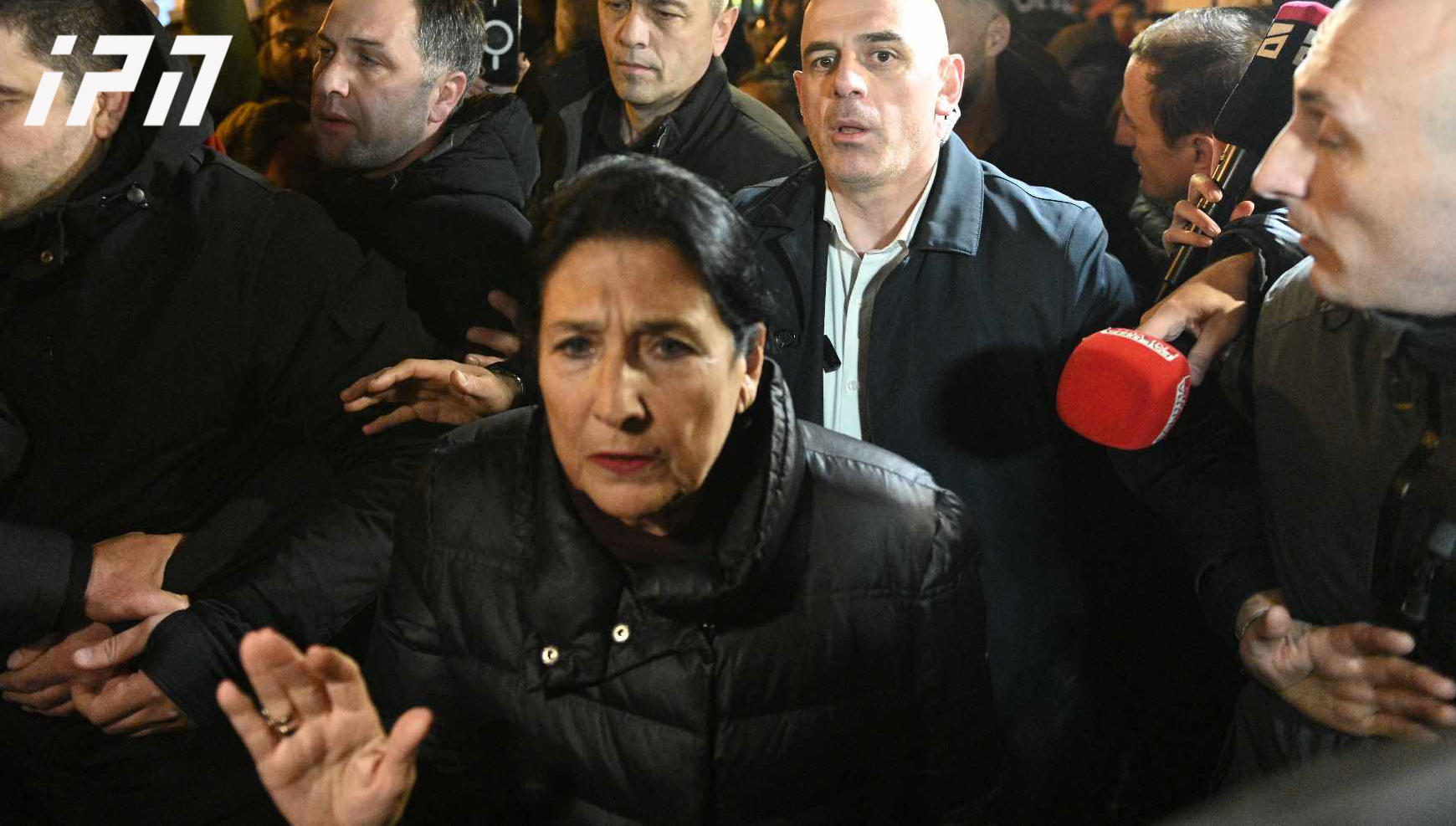 პრეზიდენტი სპეცრაზმს - თქვენი მოვალეობაა, დაიცავთ სახელმწიფოებრიობა, მოქალაქეები - რუსეთს ემსახურებით თუ საქართველოს, ფიცი ვის წინაშე დადეთ?!