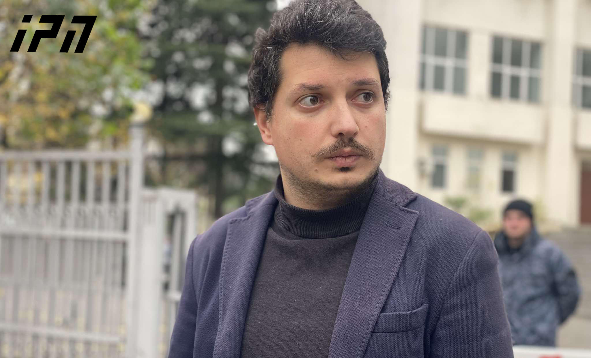 ადვოკატი - ნაცემი ადამიანების ნაწილი დროებითი მოთავსების იზოლატორებში ამ დრომდე არ შეუსახლებიათ - მათზე ფიზიკური ძალადობა განხორციელდა და სამედიცინო დახმარება სჭირდებათ