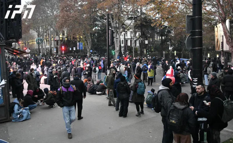Protest rally continues on Chavchavadze Avenue