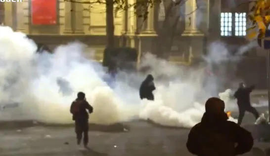 Tear gas fired on Rustaveli Avenue: riot police detain protesters