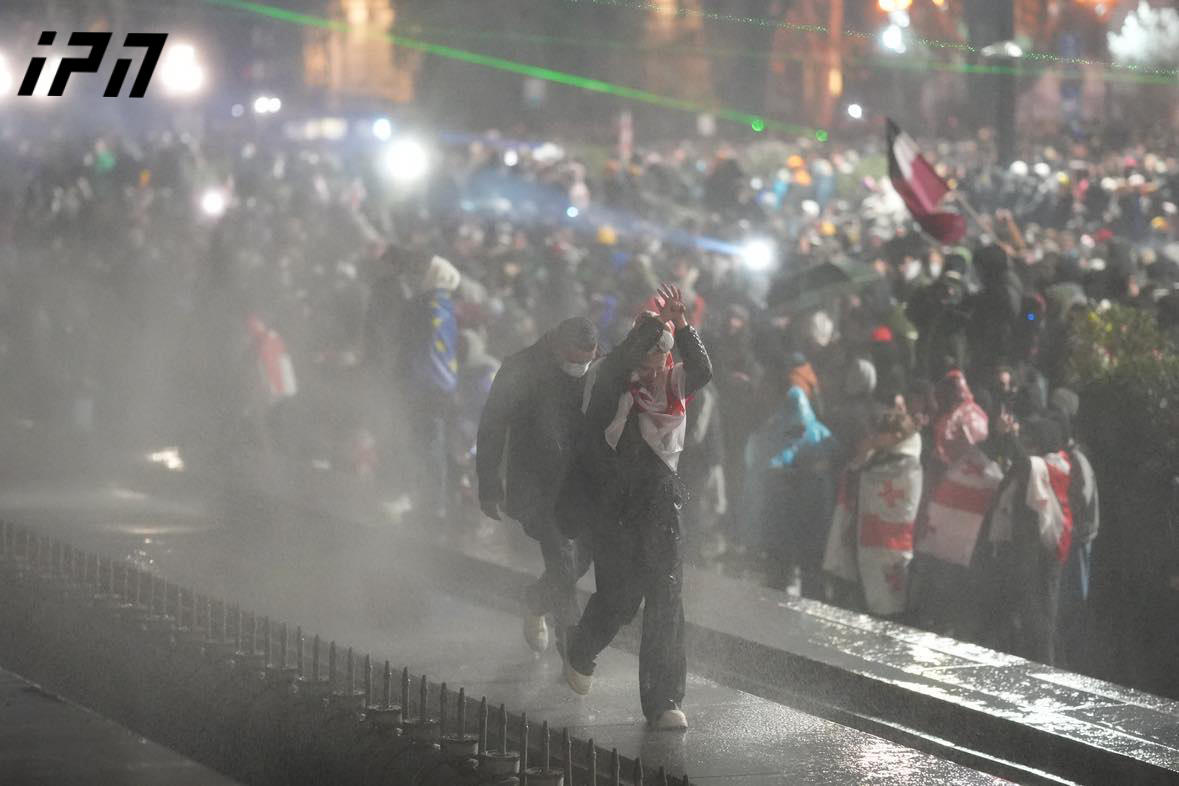 შსს - მოვუწოდებთ მშობლებს და კანონიერ წარმომადგენლებს, ძალადობრივ გარემოს მოარიდონ არასრულწლოვნები - ვაფრთხილებთ აქციის აგრესიულ მონაწილეებს, შეწყვიტონ კანონსაწინააღმდეგო ქმედებები