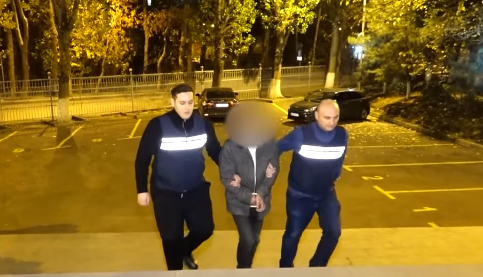 შსს - დაკავებულია პირი, რომელმაც აქციის მიმდინარეობისას ცეცხლი წაუკიდა პარლამენტის შენობის ბოძზე დამონტაჟებულ ვიდეოსამეთვალყურეო კამერების ელექტროსადენებს და ბლოკს