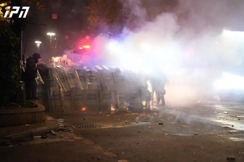Special forces have begun using water cannons against protesters: they are also firing so-called gas canisters