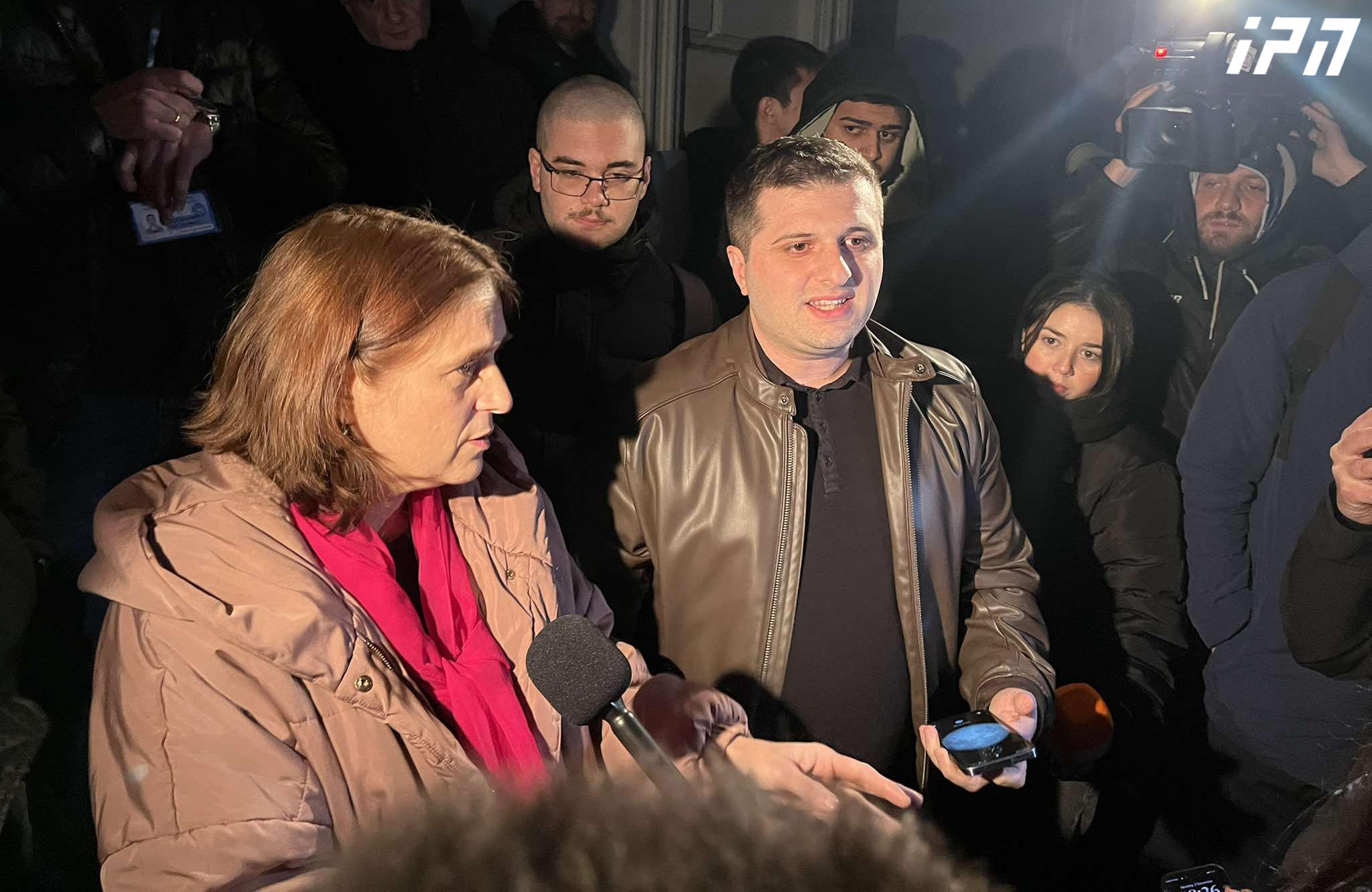 სტუდენტების ინფორმაციით, თბილისის სახელმწიფო უნივერსიტეტის რექტორი, ჯაბა სამუშია სტუდენტებს შეხვედრაზე დათანხმდა