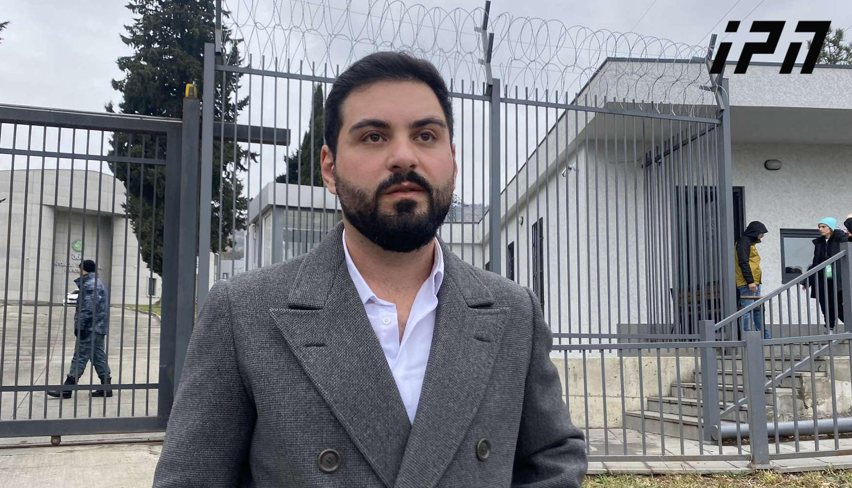 ადვოკატი - ზურაბ ჯაფარიძეს კილომეტრნახევარი სდია სპეცრაზმმა, რომ დაეკავებინათ - მისი ადგილსამყოფელი ჯერ ისევ არ ვიცით, არც ერთ იზოლატორში არ იძებნება