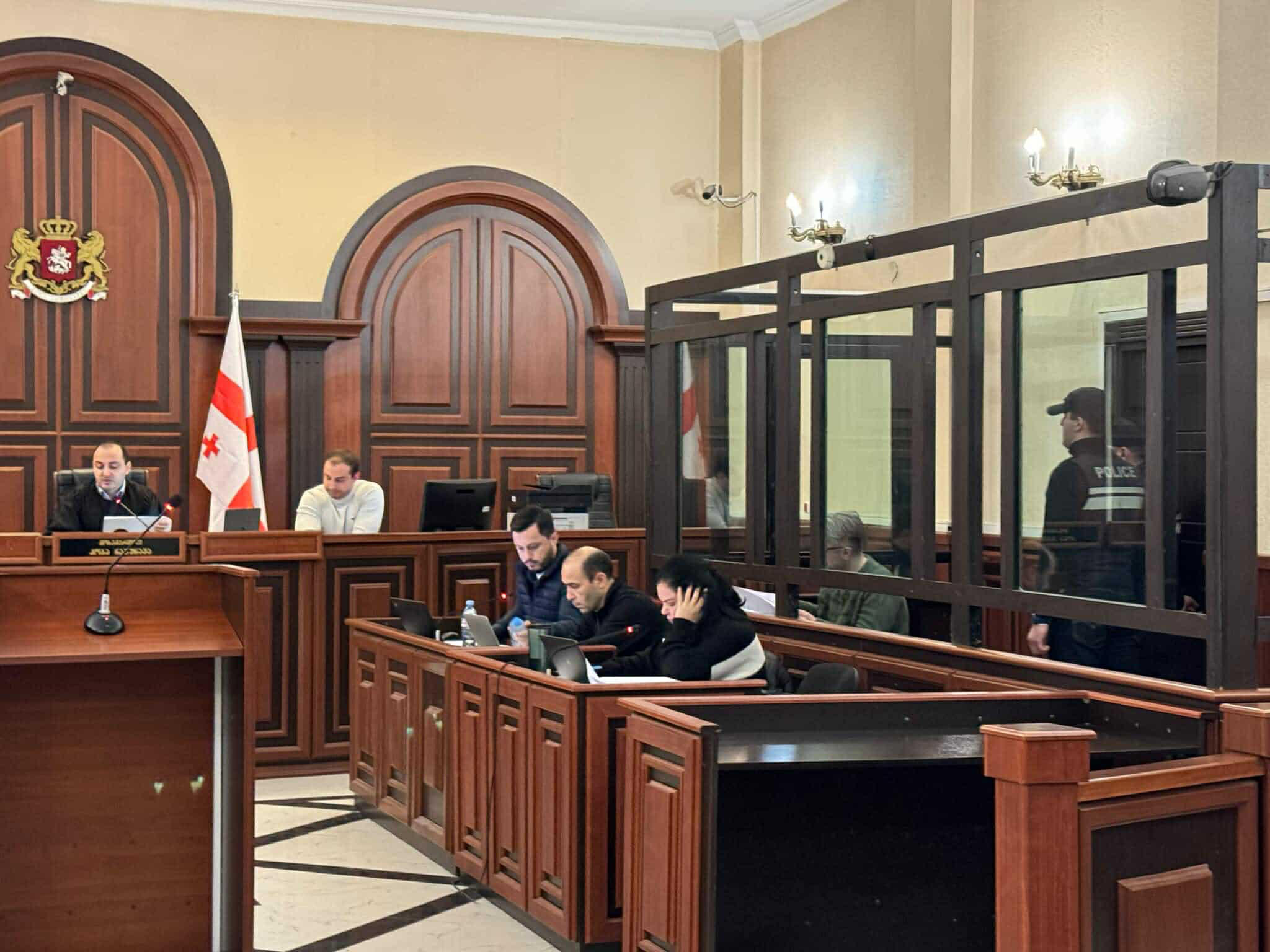 სასამართლო პროცესზე, შსს-ს წარმომადგენელმა განაცხადა, რომ ნიკა გვარამიამ შსს-ს წარმომადგენლებს შეურაცხყოფა მიაყენა და საზოგადოებრივი წესრიგი დაარღვია