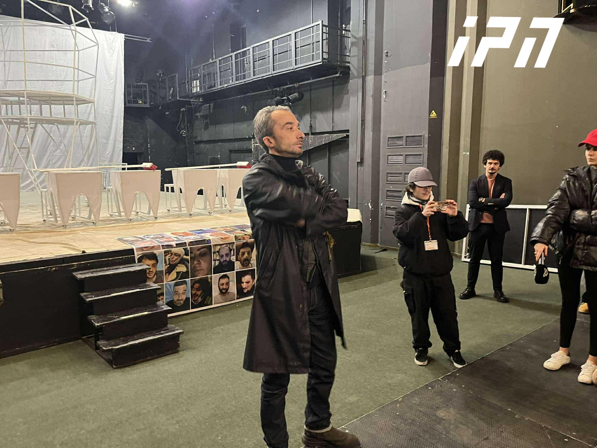 თუმანიშვილის თეატრის სამხატვრო ხელმძღვანელი - ძალიან სამწუხაროა, რაც ჩვენს ქვეყანაში ხდება - თუმანიშვილის თეატრი ემიჯნება ძალადობას, უკანონო დაკავებას, ადამიანების წამებას