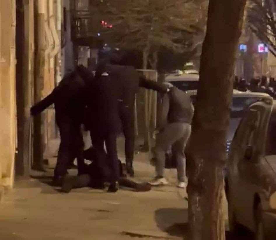 შსს-ს ინფორმაციით, სხვადასხვა პირის ცემის ფაქტზე, მათ შორის კობა ხაბაზის მიმართ თავდასხმაზე, გამოძიება ძალადობის მუხლით დაიწყო, ჟურნალისტებზე თავდასხმის ფაქტები კი საგამოძიებო სამსახურშია გადაგზავნილი