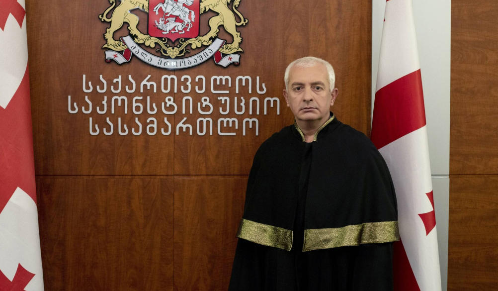 მოსამართლე თეიმურაზ ტუღუშის განსხვავებული აზრი პრეზიდენტის სარჩელზე - რისთვის არსებობს საკონსტიტუციო სასამართლო, თუ იგი უარს ამბობს საკონსტიტუციო კონტროლის განხორციელებაზე?