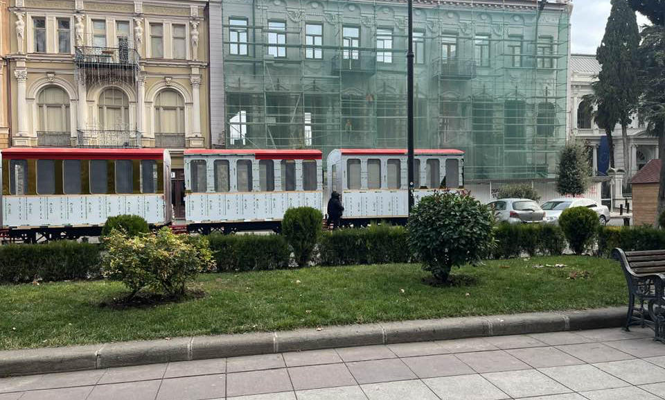 Salome Zurabishvili: They put the train in front of the Orbeliani Palace - let's see who will go!