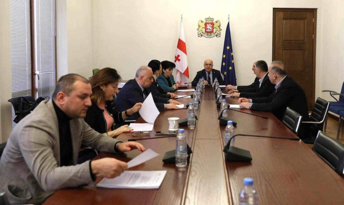 ჯანმრთელობის დაცვისა და სოციალურ საკითხთა კომიტეტმა რამდენიმე კანონის ამოქმედების გადავადების თაობაზე გადაწყვეტილება მიიღო