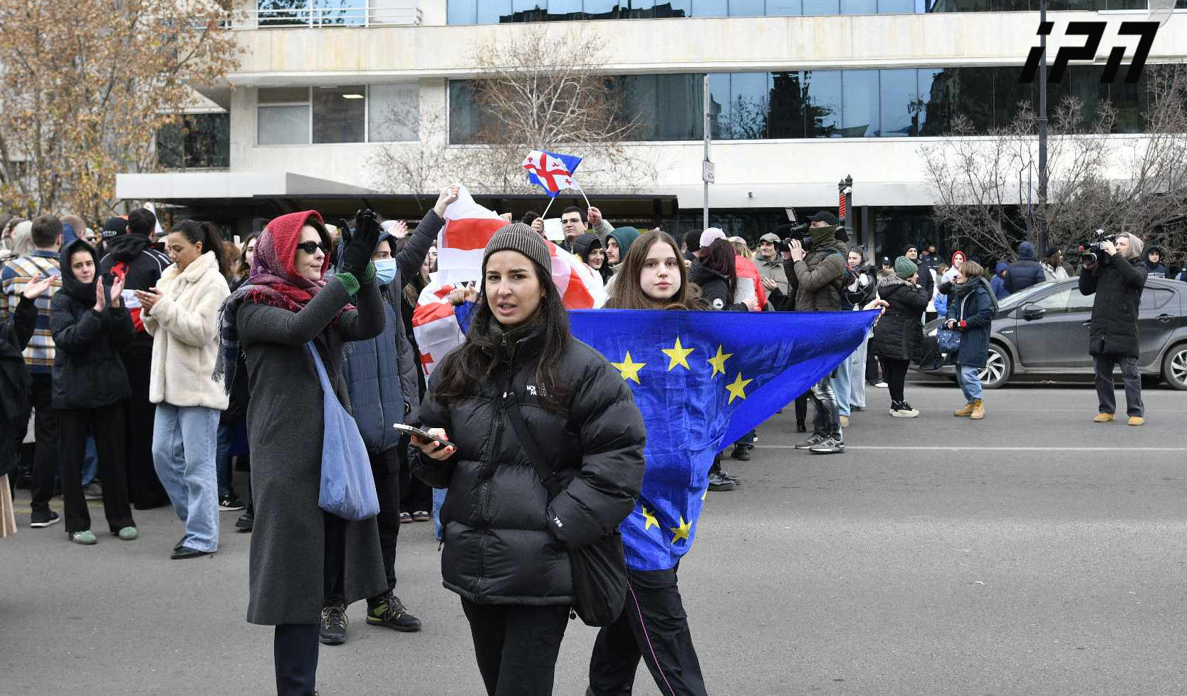 თბილისის მერიასთან აქცია იმართება