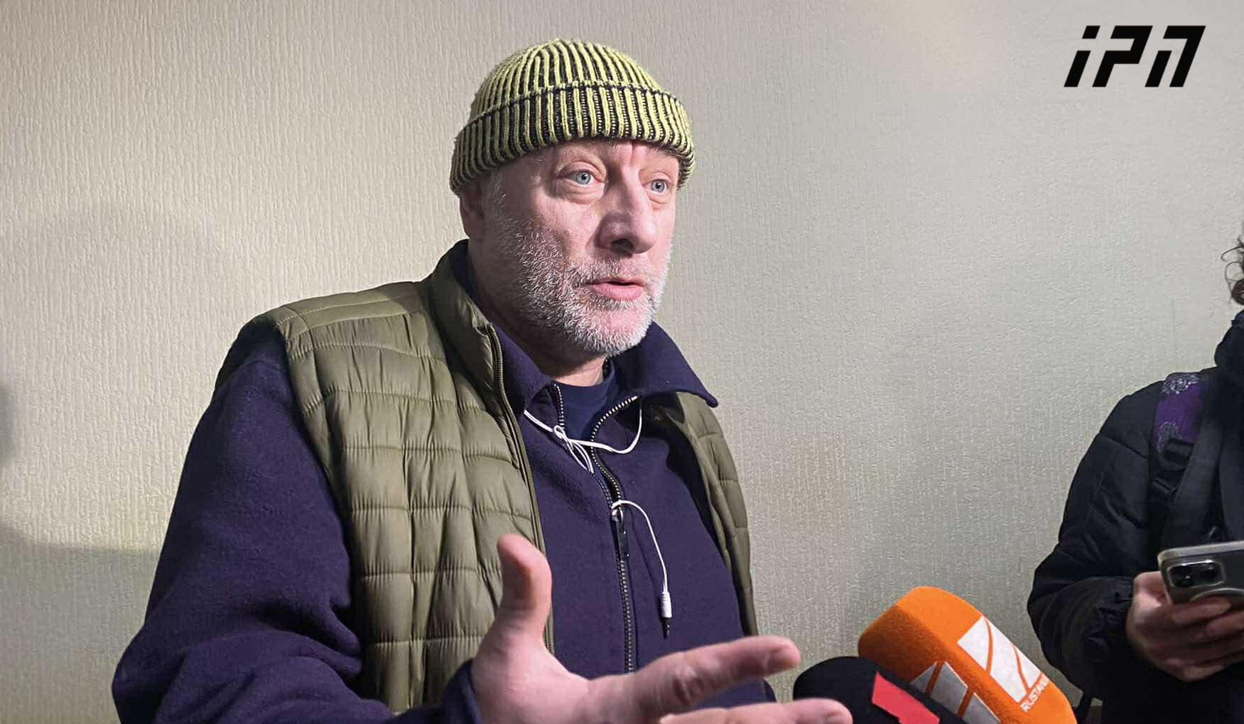 მსახიობი გიორგი ნაკაშიძე - წინააღმდეგობაც არ გამიწევია, ისე დამაკავეს, ადამიანის მოსაძებნად ვიყავი შესული - უცებ ჩამავლეს ხელი და შემათრიეს, მერე ფიზიკურად გაგვისწორდნენ