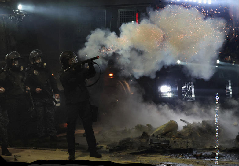 Amnesty International-ი - ანალიზი ადამიანის უფლებათა სისტემურ, სახელმწიფოს მიერ ნებადართულ დარღვევებზე მიუთითებს - საქართველოს ხელისუფლებას მოვუწოდებთ, დაასრულოს ძალადობა, გაათავისუფლოს დაკავებულები, ჩაატაროს სრულყოფილი გამოძიება