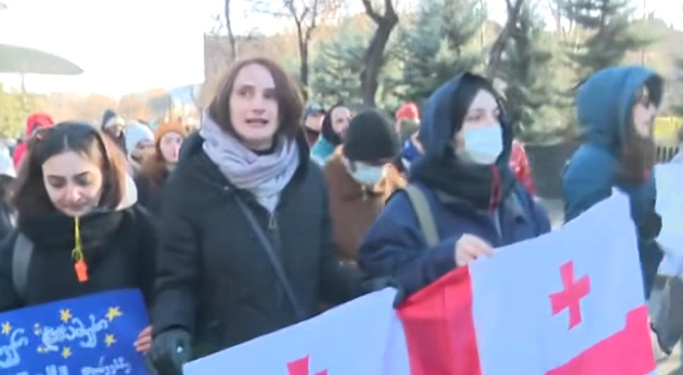 რესტავრატორ/კონსერვატორები და ხელოვნებათმცოდნეები კულტურისა და ძეგლთა დაცვის სამინისტროს მიმდებარე  ტერიტორიიდან მსვლელობას მართავენ