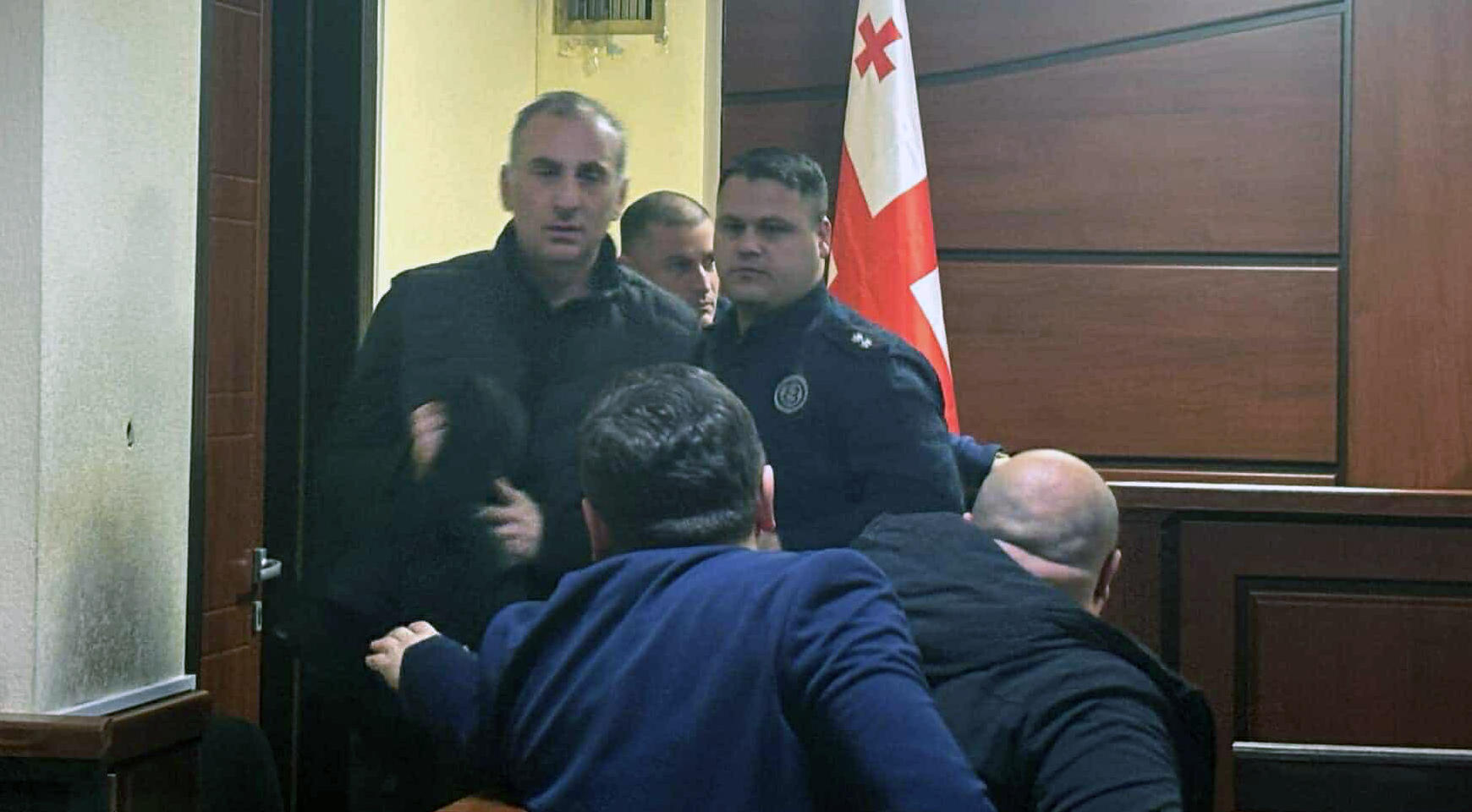 ალეკო ელისაშვილი პროკურორებს - ახლა არ გავიპარები უცხოეთში? სამარცხვინო!