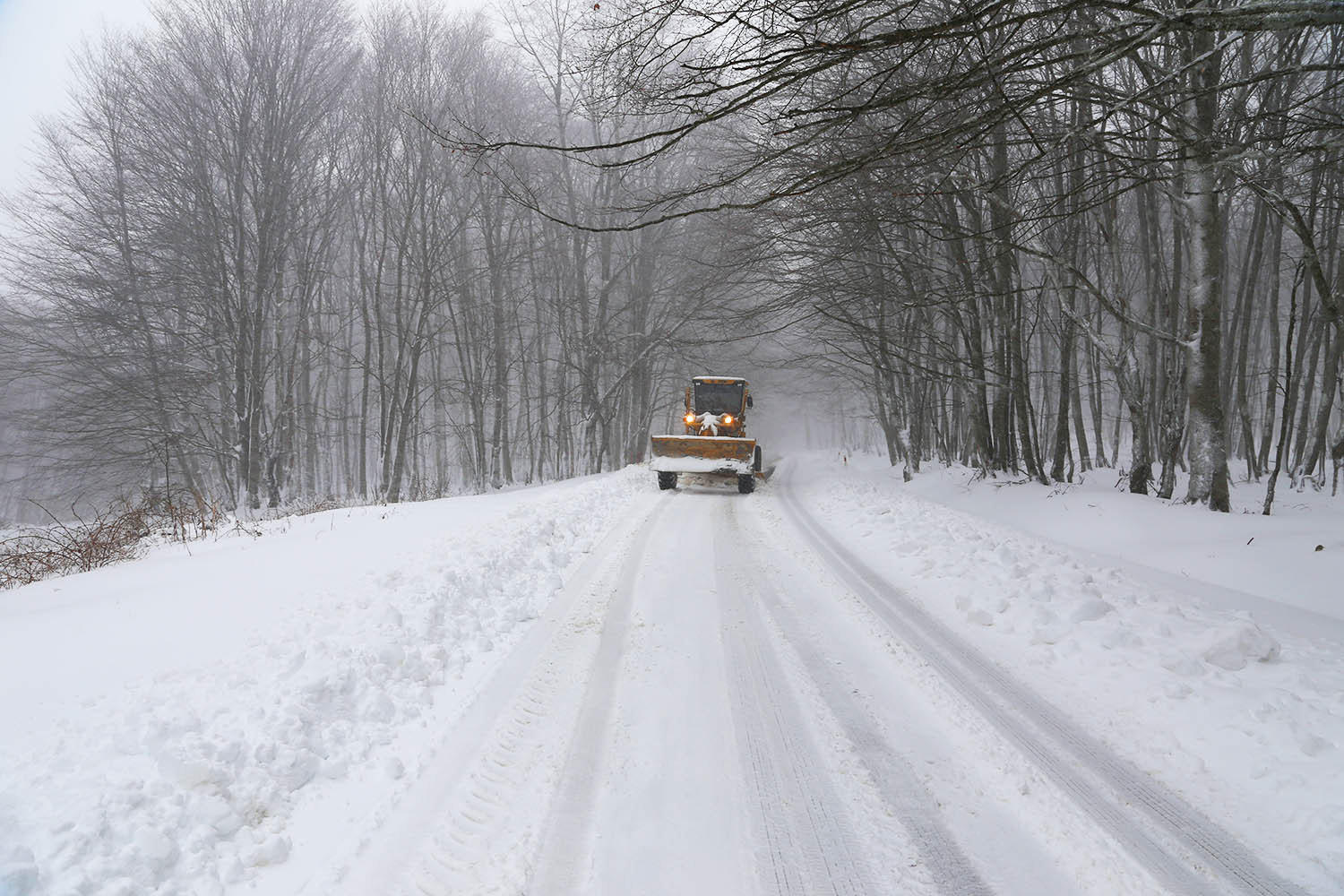 სურამის სატრანსპორტო კვანძი - ბორითის მონაკვეთზე მისაბმელიანი და ნახევრადმისაბმელიანი ავტოტრანსპორტის მოძრაობა აღდგა