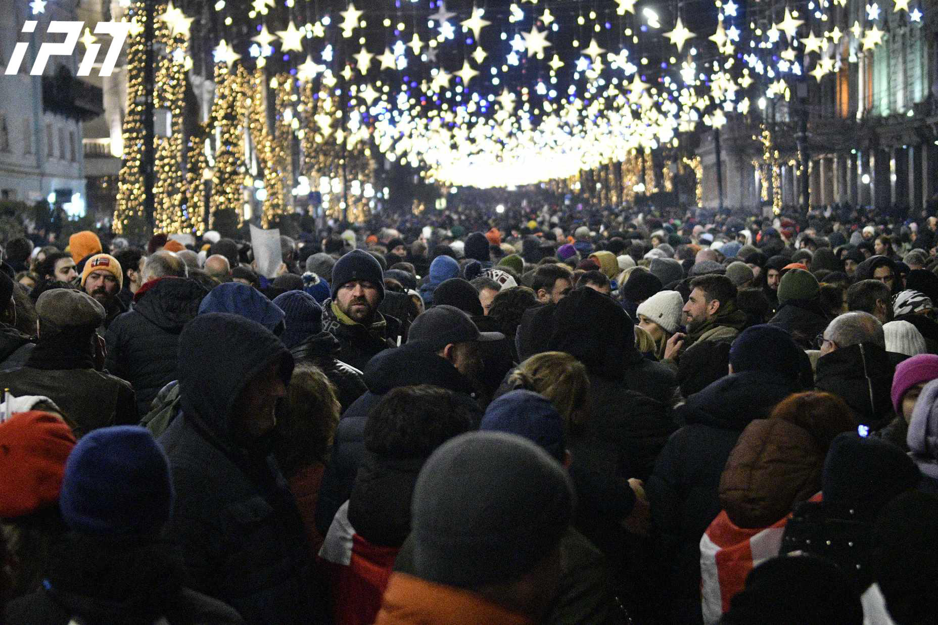 პარლამენტთან საპროტესტო აქცია განახლდა