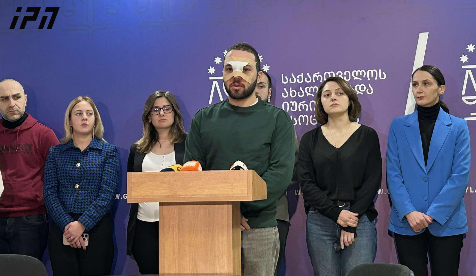 აქციის მონაწილე დავით გოგილაშვილი - ნივთების ჩამორთმევა არაფორმალური, პირდაპირი ქურდობაა, რადგან პირველი რაც გააკეთეს, შეამოწმეს ჩემი ჯიბეები და ყველა ნივთი, რაც შეიძლებოდა ღირებული ყოფილიყო, რომ წაერთმიათ